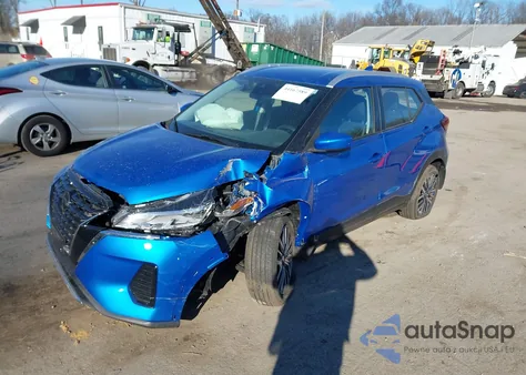 2021 Nissan Kicks Sv Xtronic Cvt z USA, uszkodzony, nr VIN 3N1CP5CV5ML493862